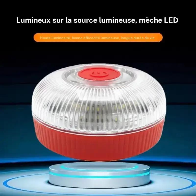 Bande lumineuse stroboscopique V16 avec un puissant aimant à la base de la batterie