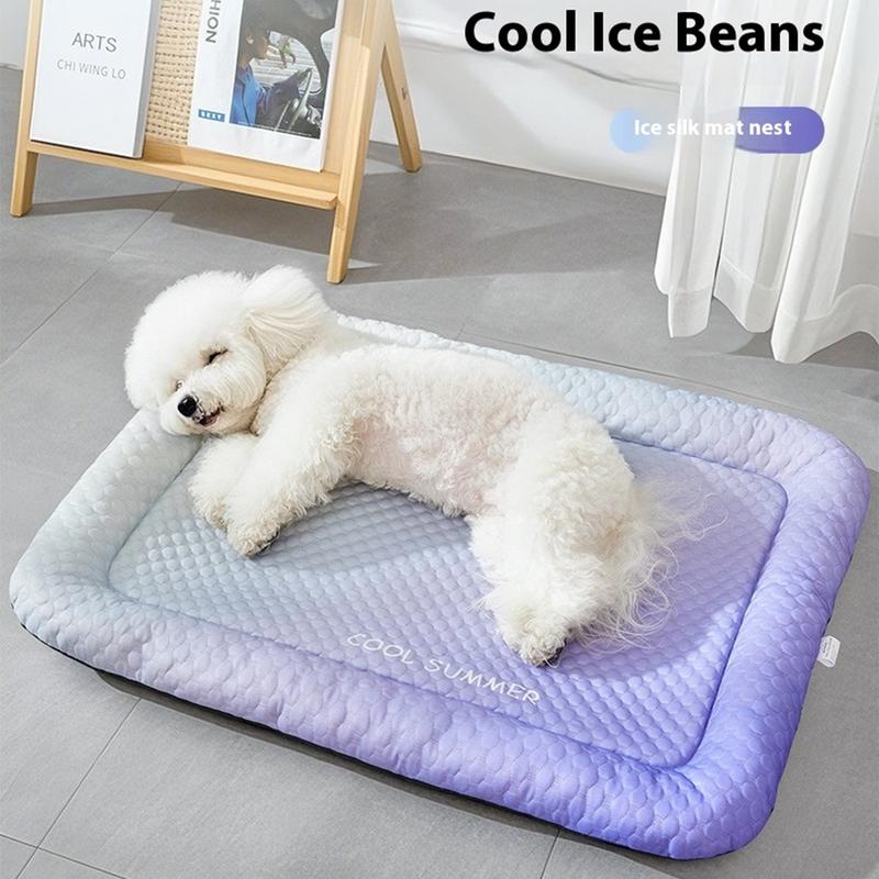 Tapis de refroidissement pour animaux de compagnie - Tapis de couchage d'été en soie glacée pour chiens et chats, couverture rafraîchissante aux couleurs dégradées, coussin de couchage doux et respirant pour sols intérieurs