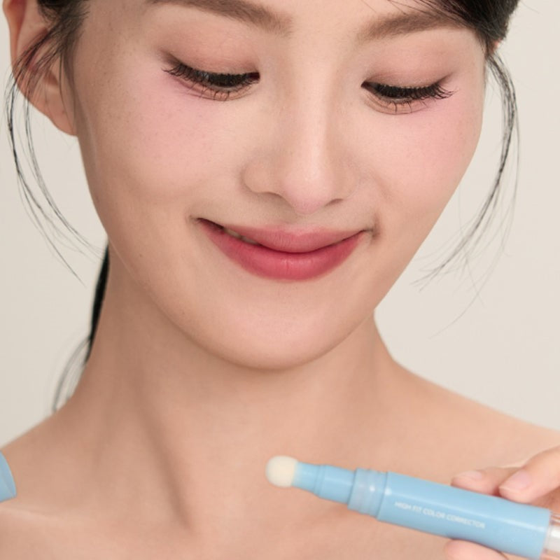 Stylo-correcteur liquide hydratant multi-usage
