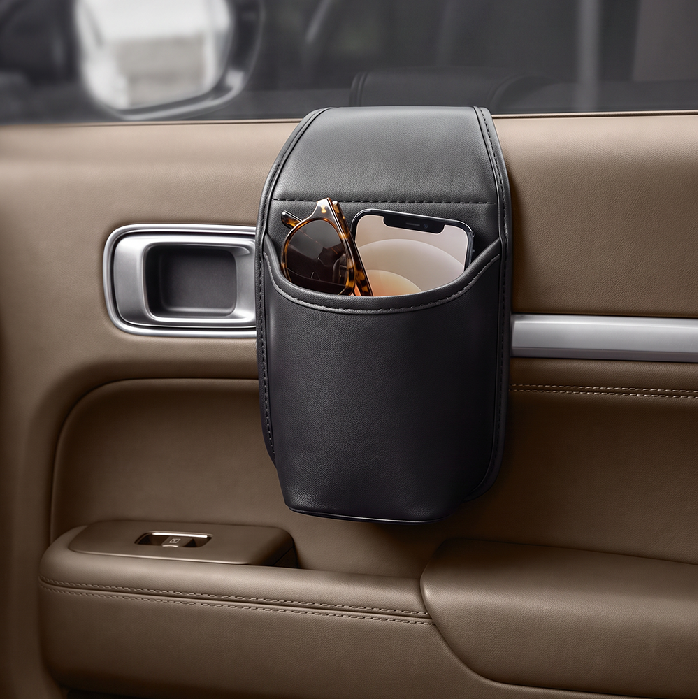 2026 Porte-gobelet de porte de voiture en cuir – Large ouverture, facile d'accès pour boissons et téléphone. Fixation sécurisée par clip. Cuir PU, robuste et élégant.