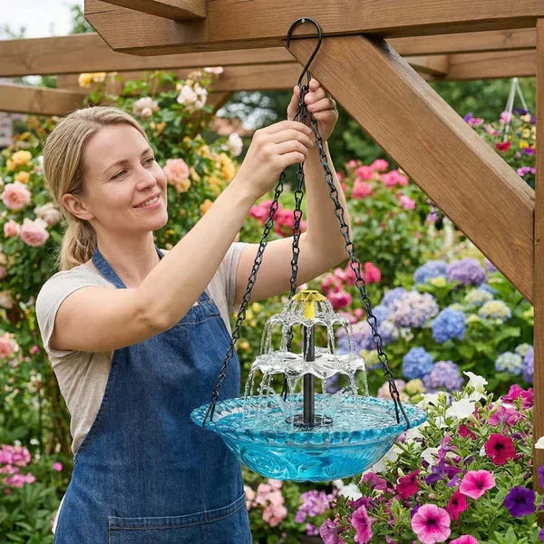Fontaine de bain pour oiseaux suspendue à cascade solaire