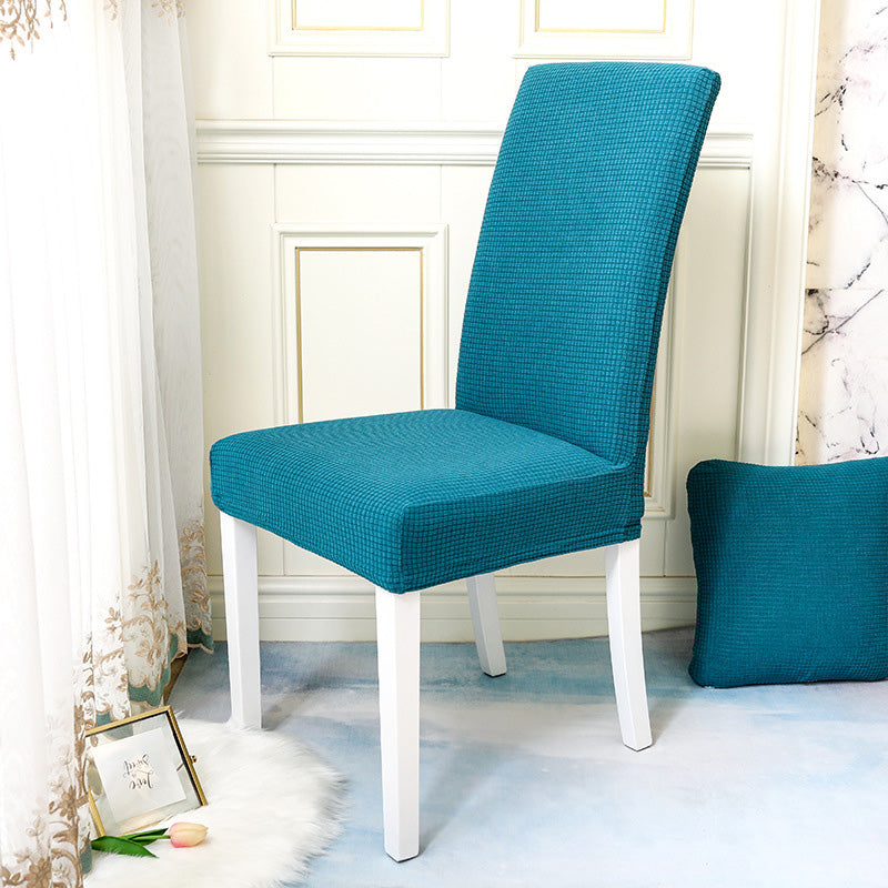Rafraîchissez n'importe quelle chaise instantanément ! Housse monopièce extensible antidérapante