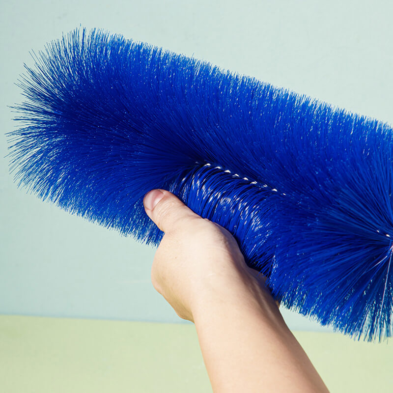 Outil de dépoussiérage à brosse en éventail