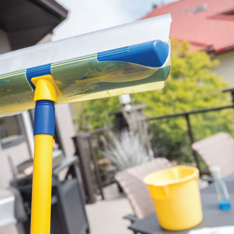 Grand nettoyage de printemps avec notre kit de 5 essuie-vitres anti-rayures – pour des vitres et fenêtres de voiture sans traces