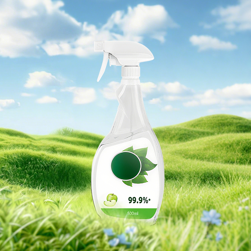 Spray nettoyant et désinfectant pour la maison