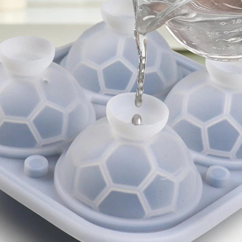 Bac à glaçons en silicone en forme de ballons de foot – Cubes de 5,5 cm, fonte lente, conception anti-fuite, 4 couleurs, idéal pour les soirées match et les cocktails