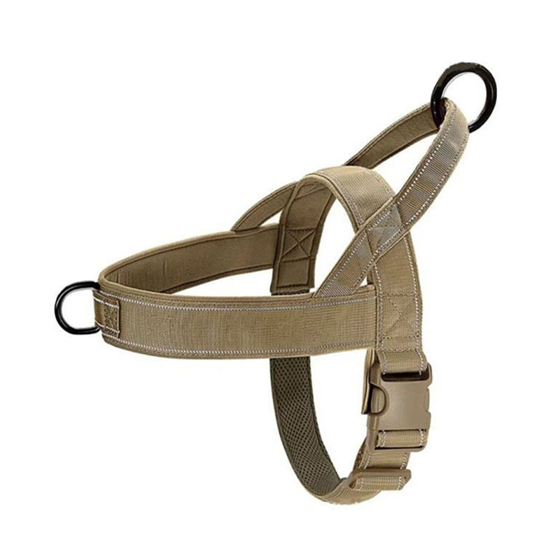 Harnais tactique robuste pour chien 2026 – Anti-traction, anti-étranglement. Bandes réfléchissantes pour les promenades nocturnes. Poignée rembourrée et facile à prendre en main.
