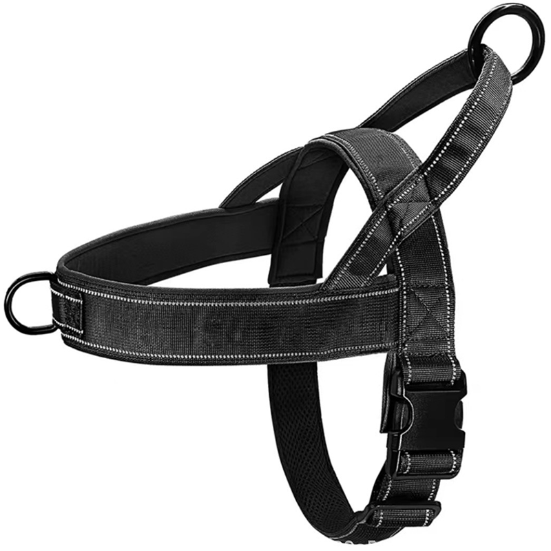 Harnais tactique robuste pour chien 2026 – Anti-traction, anti-étranglement. Bandes réfléchissantes pour les promenades nocturnes. Poignée rembourrée et facile à prendre en main.