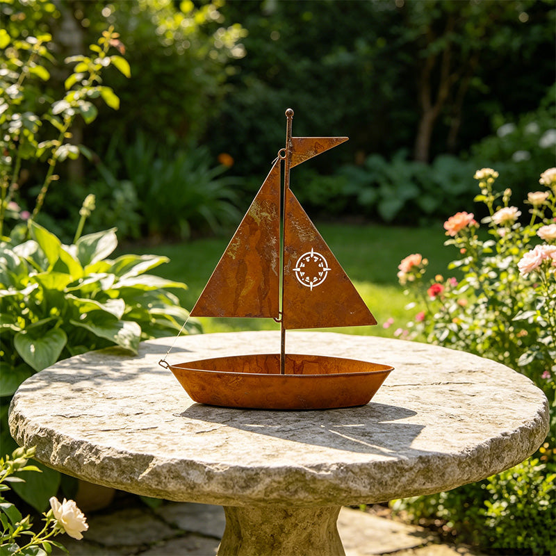 MAINTENANT ! Jardinière métallique bateau à voile rustique – Fabriquée à la main, résistante aux intempéries et parfaite pour les plantes grasses, les herbes ou les fleurs – charmante décoration de jardin ou d'étagère