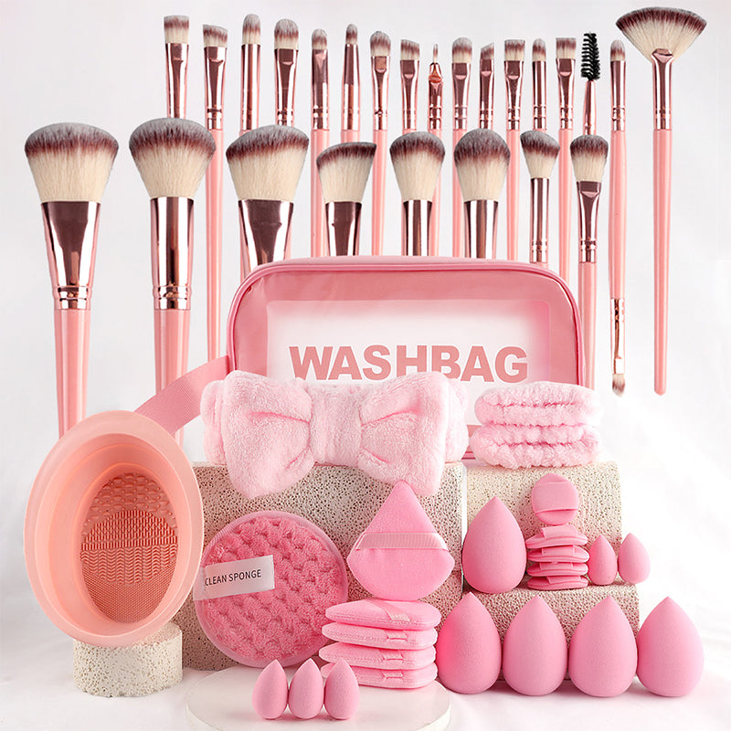 Ensemble complet de pinceaux et éponges de maquillage