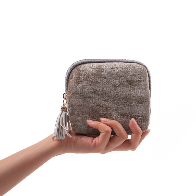 Mini Sac de Voyage à Bijoux avec Fermeture Éclair – Compact, Portable & Idéal pour Bagues, Boucles d'Oreilles & Colliers
