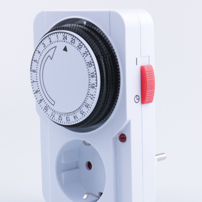 Minuteur mécanique enfichable 24 heures